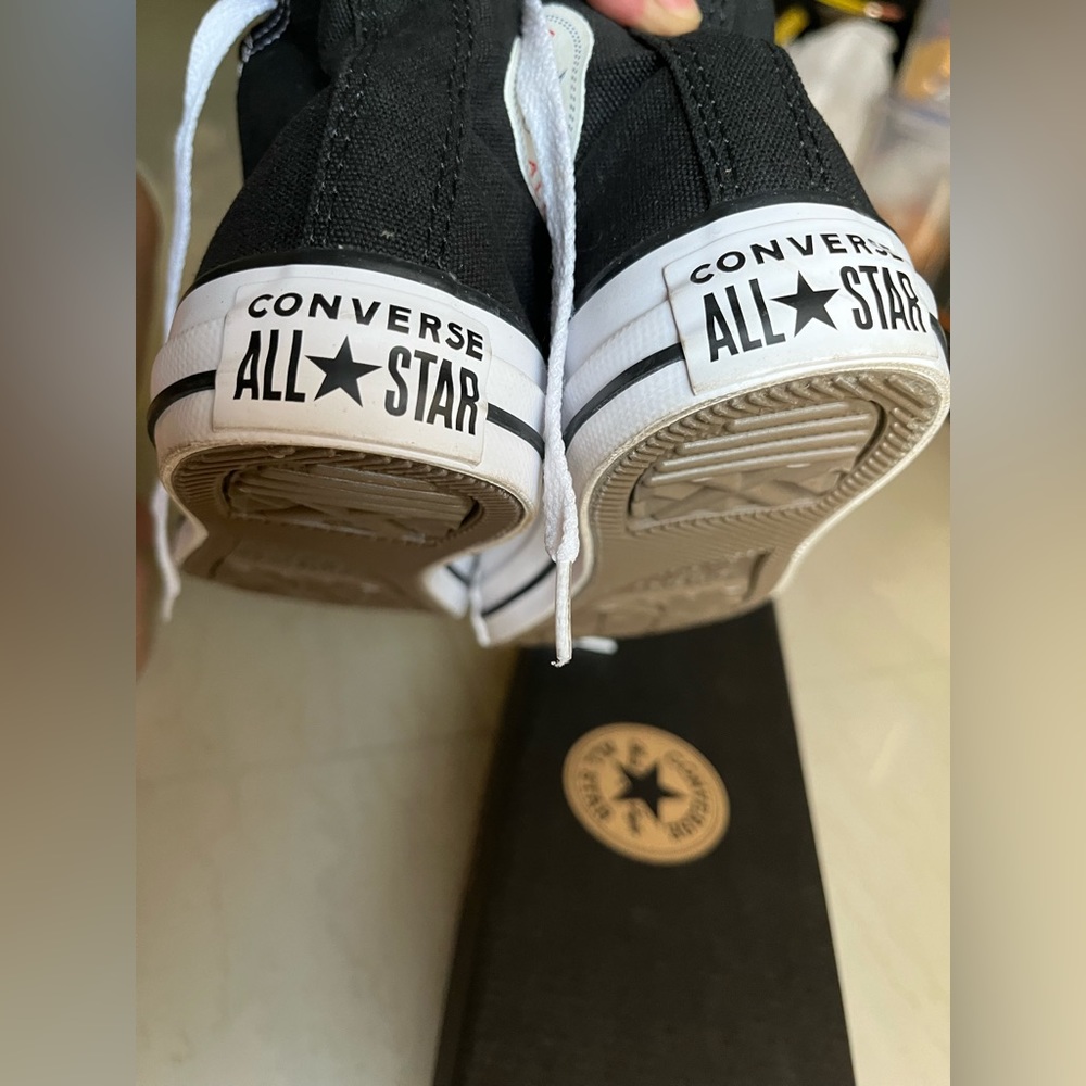 Converse all star, high-tops simple yet classic !! - Picture 4 of 8
